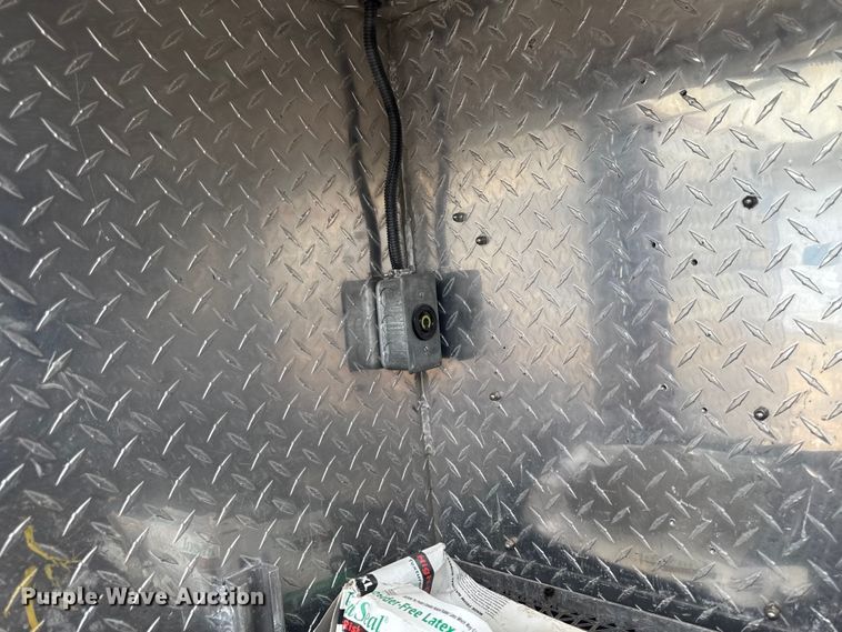 image for item FB5729 1991 International 4700 rescue vehicle 
