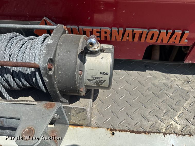 image for item FB5729 1991 International 4700 rescue vehicle 
