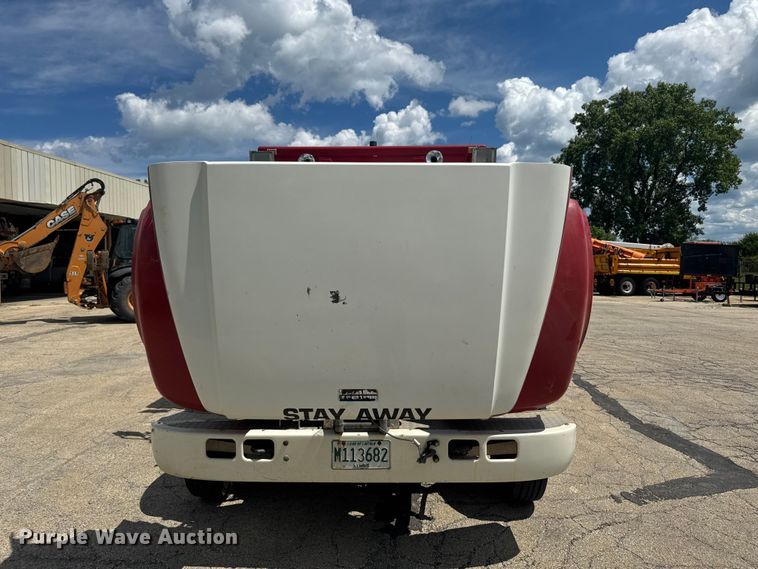 image for item FB5729 1991 International 4700 rescue vehicle 