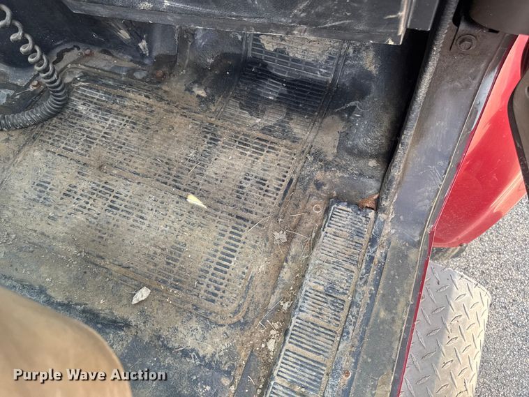image for item FB5729 1991 International 4700 rescue vehicle 