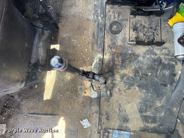 image for item FB5729 1991 International 4700 rescue vehicle 