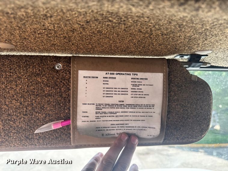 image for item FB5729 1991 International 4700 rescue vehicle 