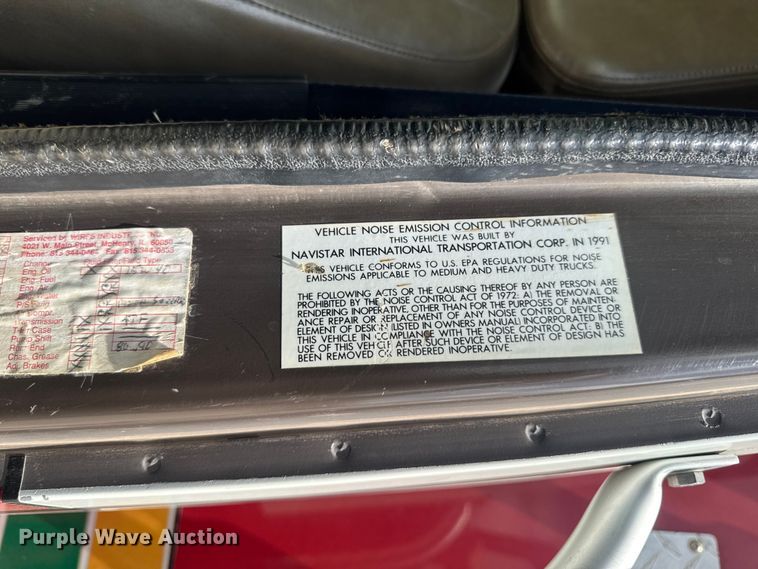 image for item FB5729 1991 International 4700 rescue vehicle 