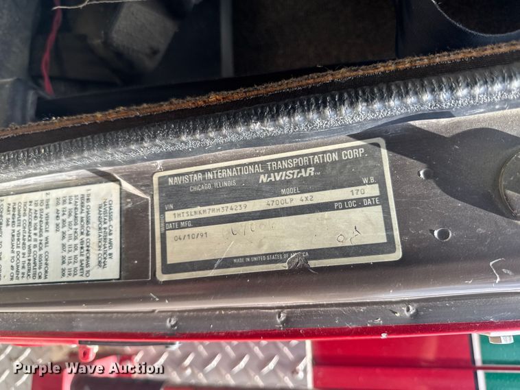 image for item FB5729 1991 International 4700 rescue vehicle 