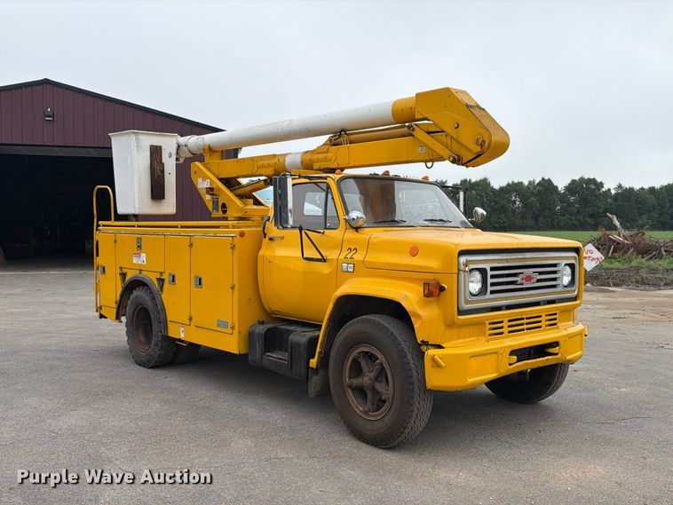 image for item FB5774 1984 Chevrolet  C70 bucket truck