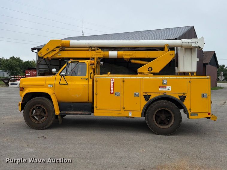 image for item FB5774 1984 Chevrolet  C70 bucket truck