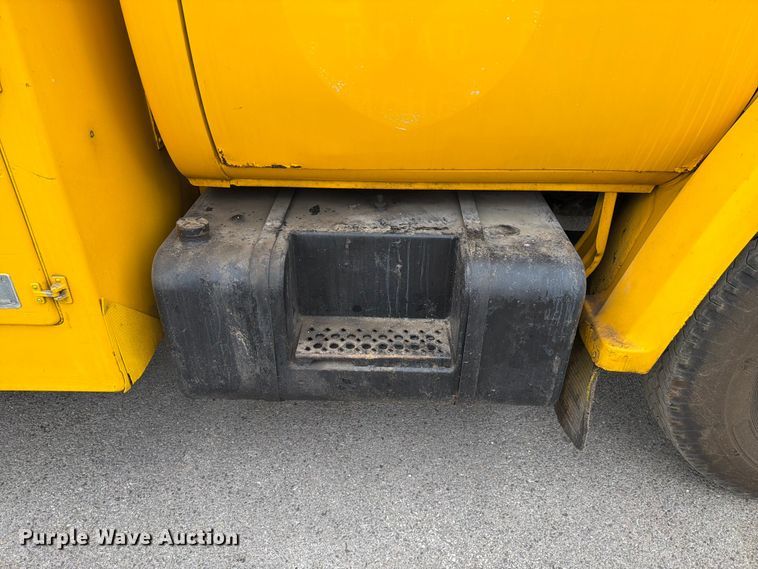 image for item FB5774 1984 Chevrolet  C70 bucket truck