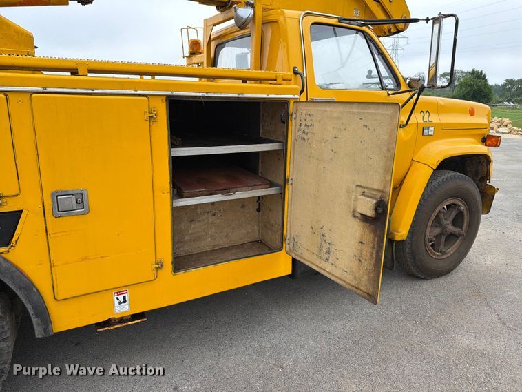 image for item FB5774 1984 Chevrolet  C70 bucket truck