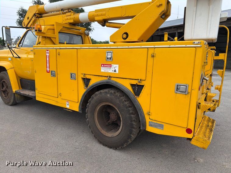 image for item FB5774 1984 Chevrolet  C70 bucket truck