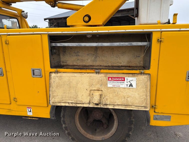 image for item FB5774 1984 Chevrolet  C70 bucket truck