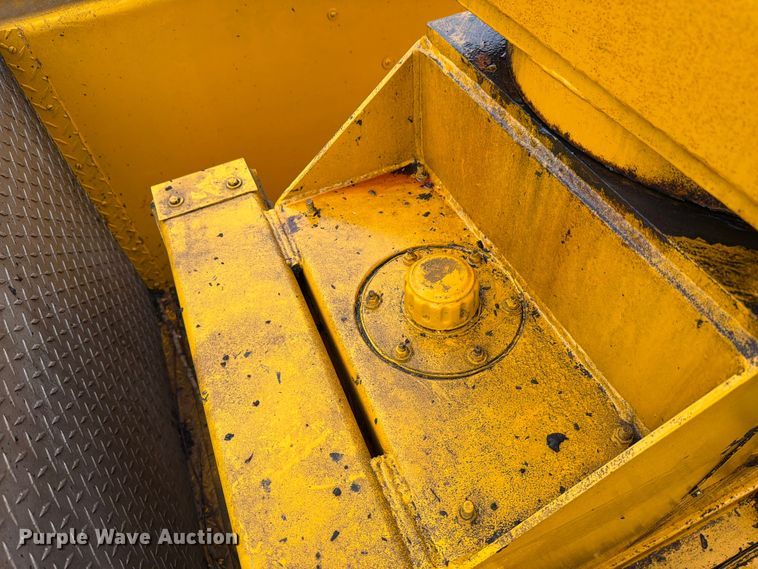 image for item FB5774 1984 Chevrolet  C70 bucket truck