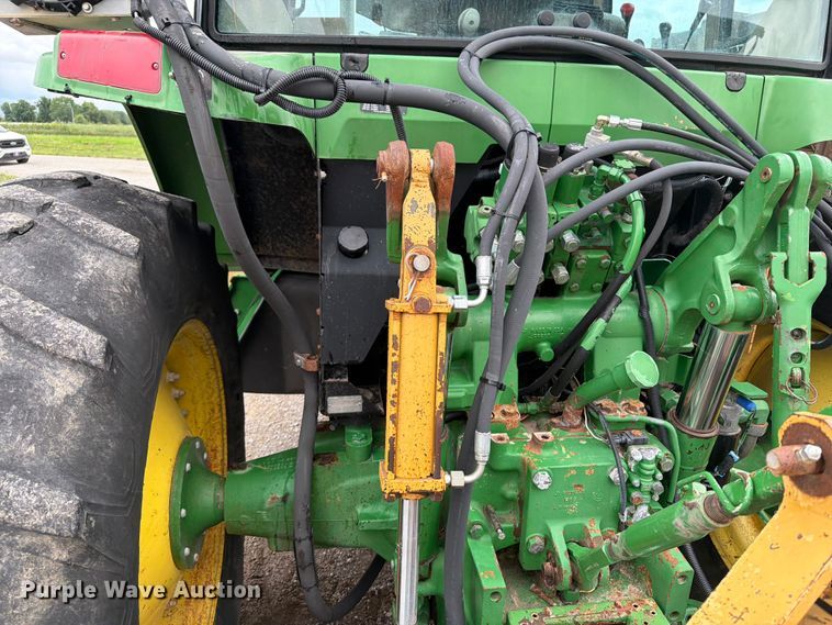image for item FB5782 1997 John Deere 7210 tractor