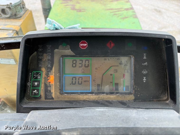 image for item FB5782 1997 John Deere 7210 tractor