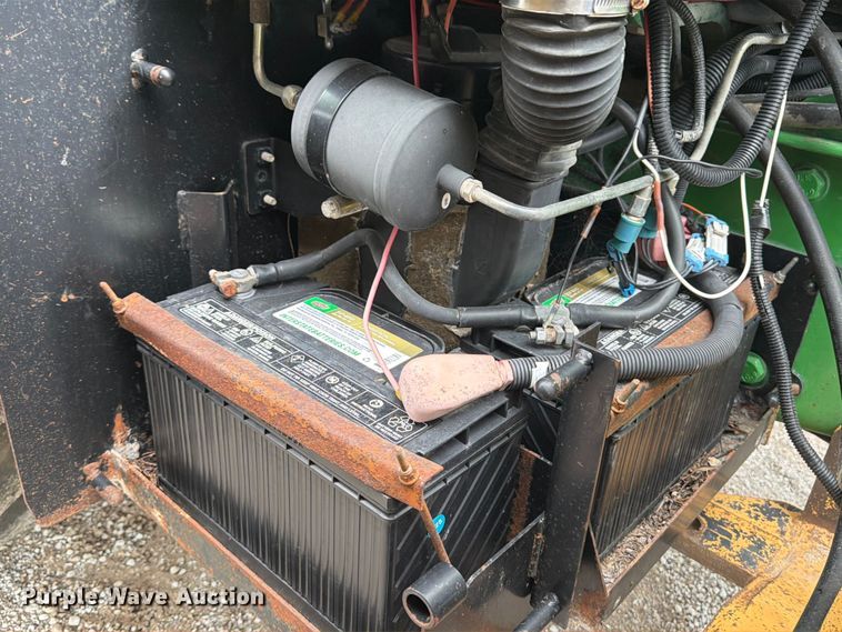 image for item FB5782 1997 John Deere 7210 tractor