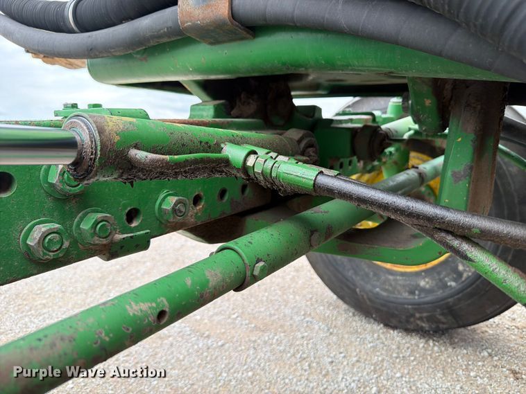 image for item FB5782 1997 John Deere 7210 tractor