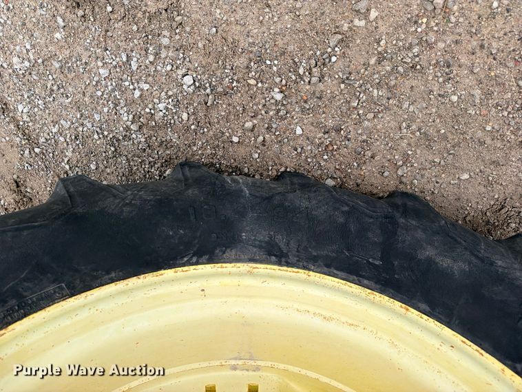 image for item FB5782 1997 John Deere 7210 tractor