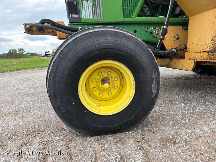 image for item FB5782 1997 John Deere 7210 tractor