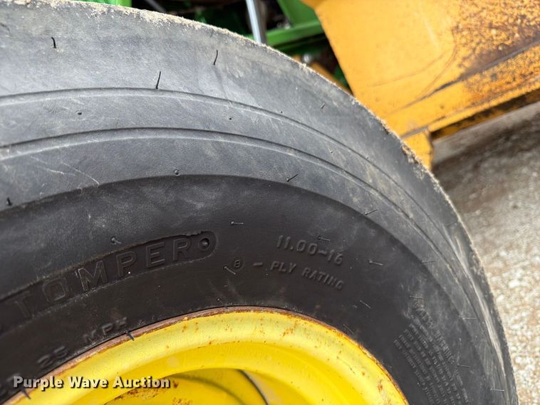 image for item FB5782 1997 John Deere 7210 tractor