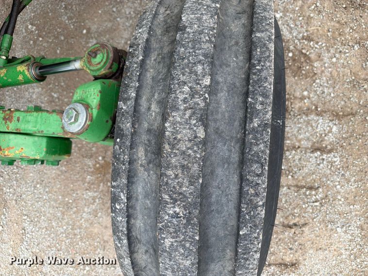 image for item FB5782 1997 John Deere 7210 tractor