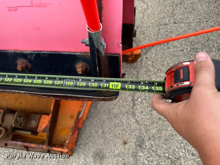 image for item FB5834 2010 International 7400 dump truck