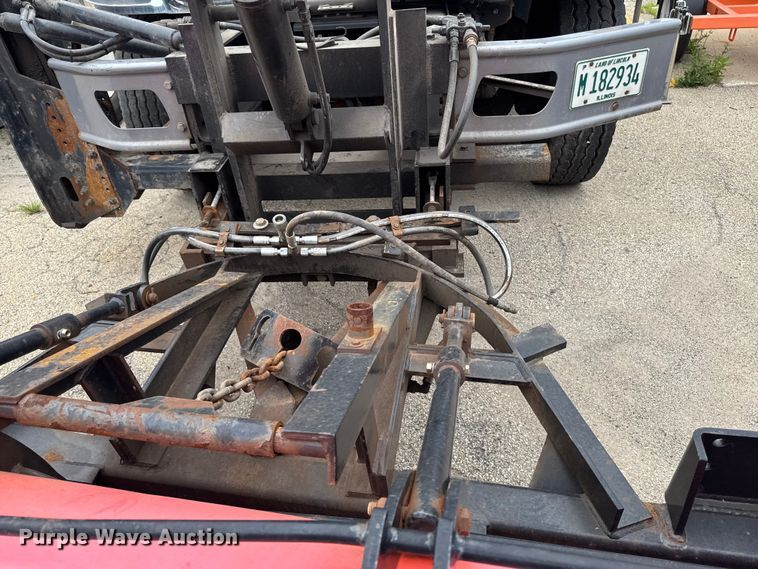 image for item FB5834 2010 International 7400 dump truck