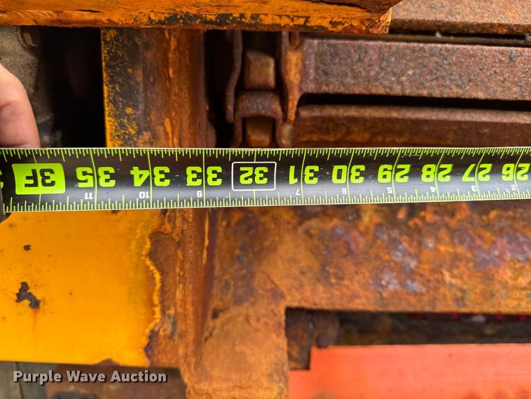 image for item FB5834 2010 International 7400 dump truck