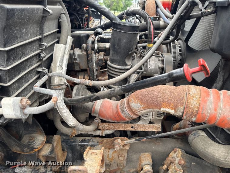 image for item FB5834 2010 International 7400 dump truck