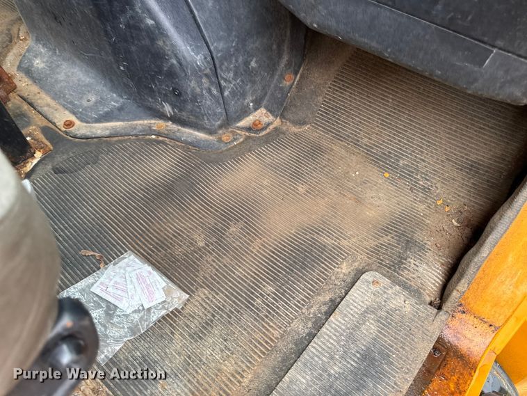 image for item FB5836 2001 International 4900 dump truck