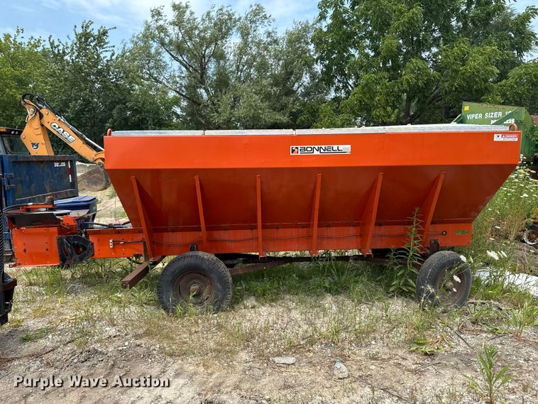 image for item FB5836 2001 International 4900 dump truck