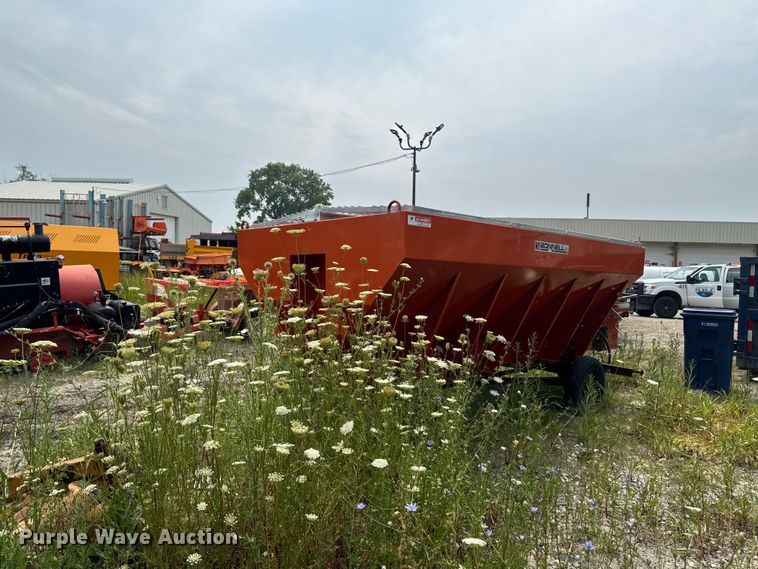 image for item FB5836 2001 International 4900 dump truck