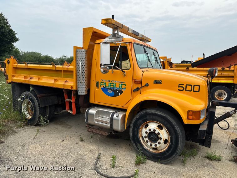 image for item FB5837 2002 International 4900 dump truck