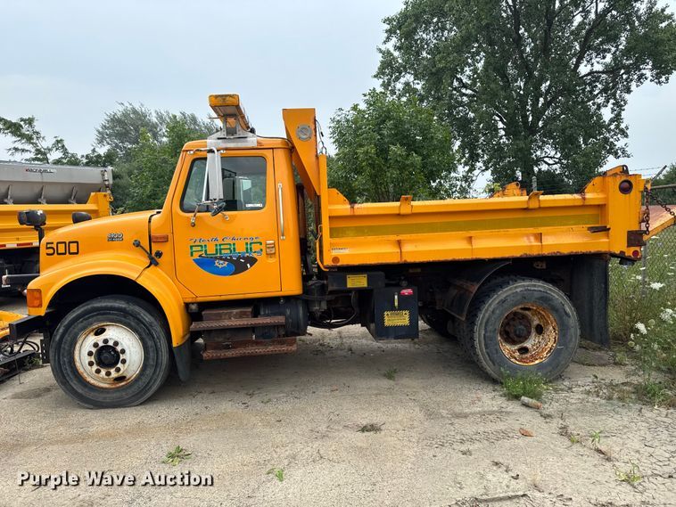 image for item FB5837 2002 International 4900 dump truck
