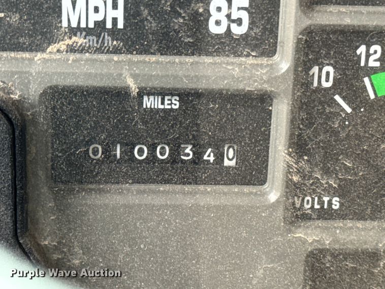 image for item FB5837 2002 International 4900 dump truck