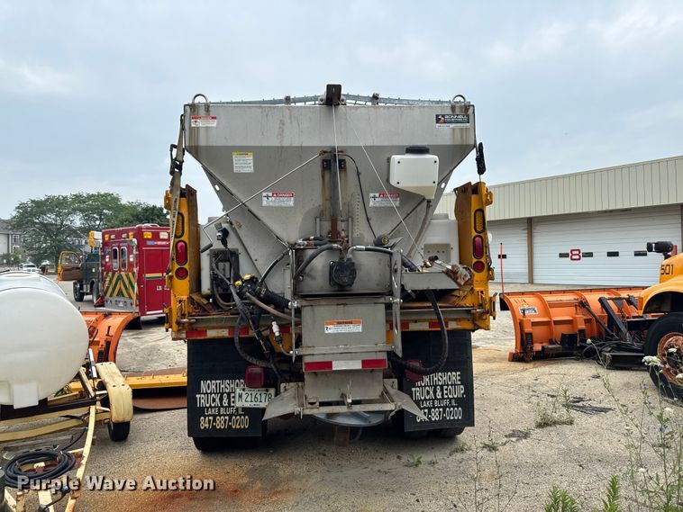 image for item FB5838 2002 International 4400 dump truck