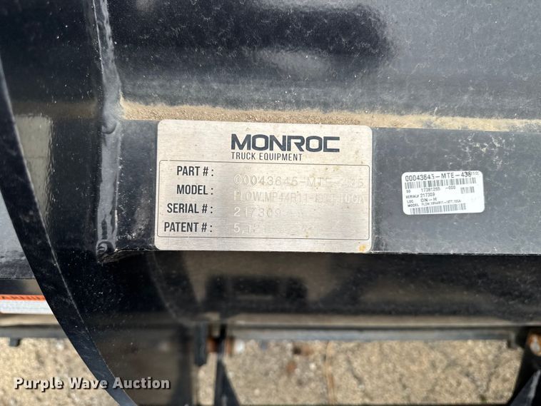 image for item FB5838 2002 International 4400 dump truck