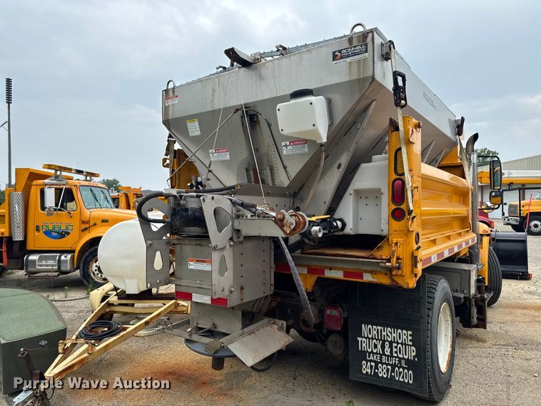 image for item FB5838 2002 International 4400 dump truck