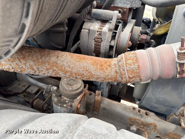 image for item FB5838 2002 International 4400 dump truck