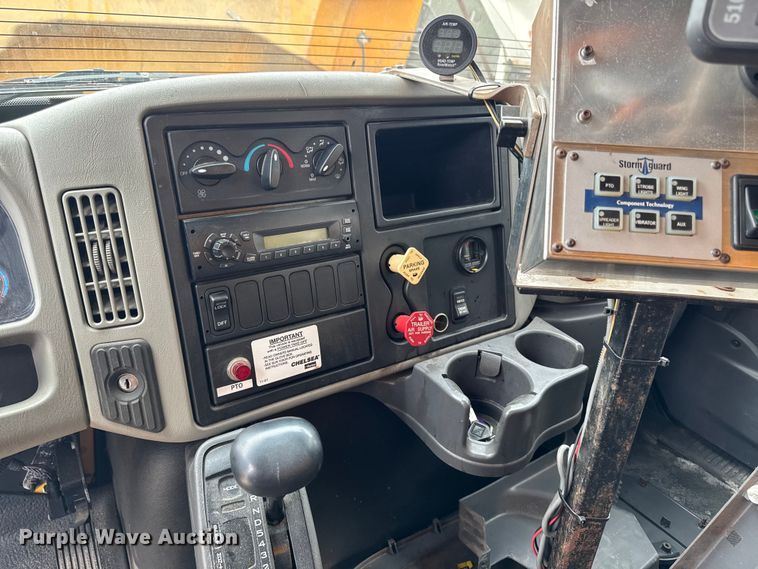 image for item FB5840 2010 International 7400 dump truck