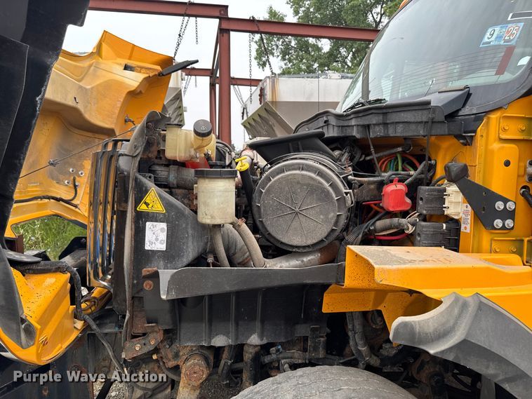 image for item FB5840 2010 International 7400 dump truck