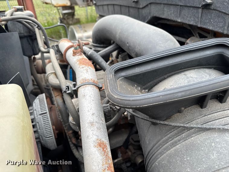 image for item FB5840 2010 International 7400 dump truck