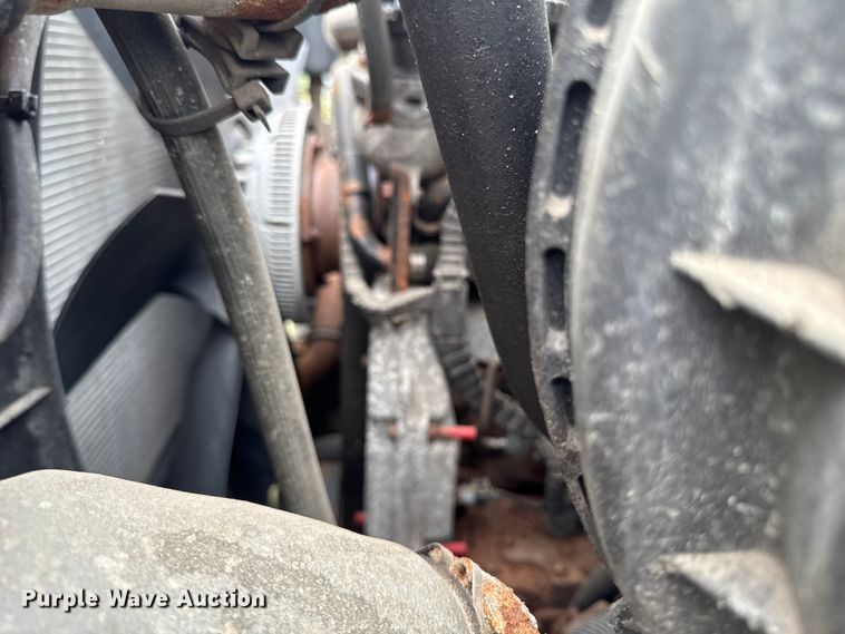 image for item FB5840 2010 International 7400 dump truck