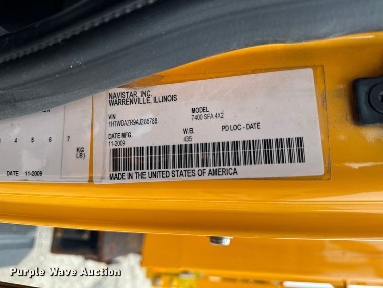 image for item FB5840 2010 International 7400 dump truck