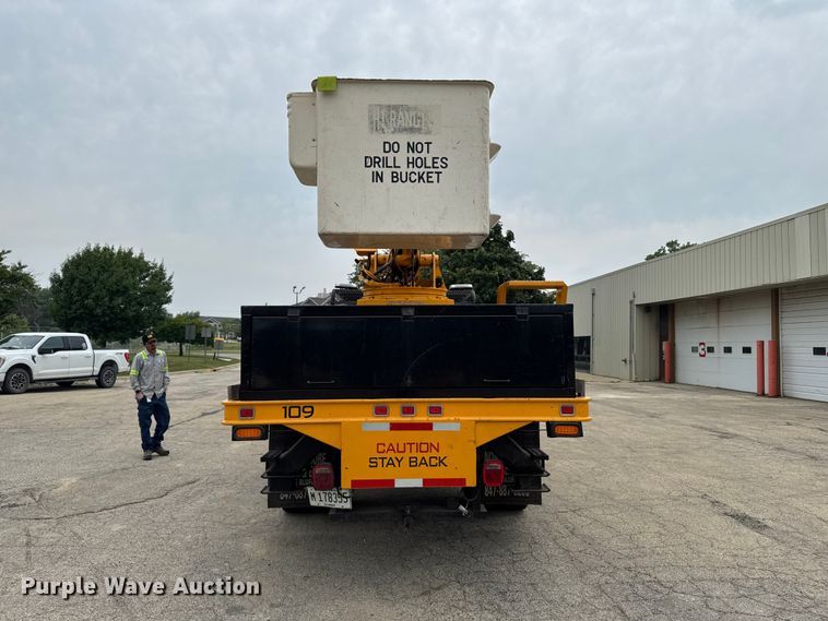image for item FB5841 1990 GMC Topkick bucket truck
