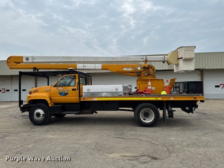 image for item FB5841 1990 GMC Topkick bucket truck