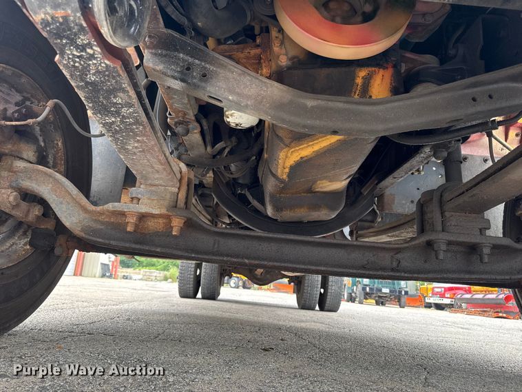 image for item FB5841 1990 GMC Topkick bucket truck