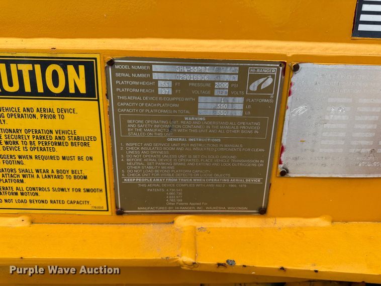 image for item FB5841 1990 GMC Topkick bucket truck