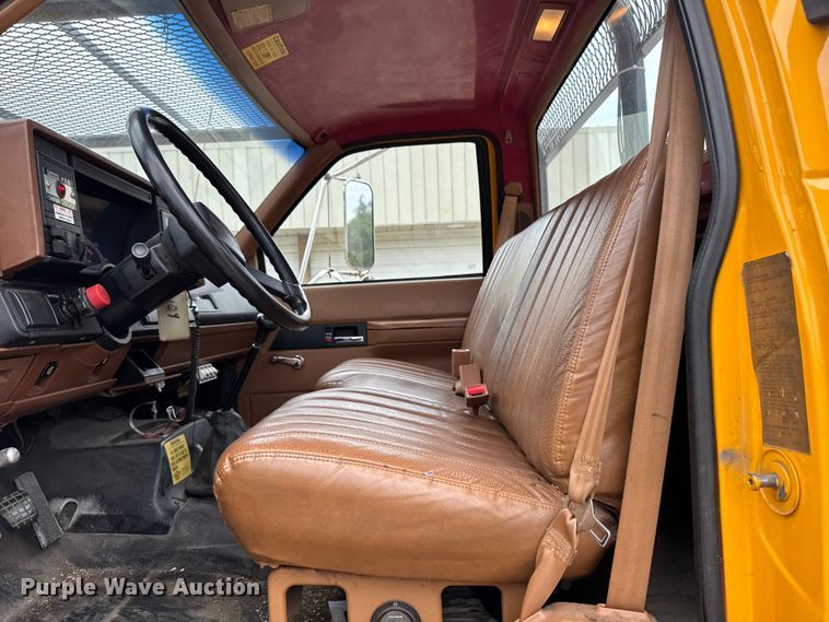 image for item FB5841 1990 GMC Topkick bucket truck