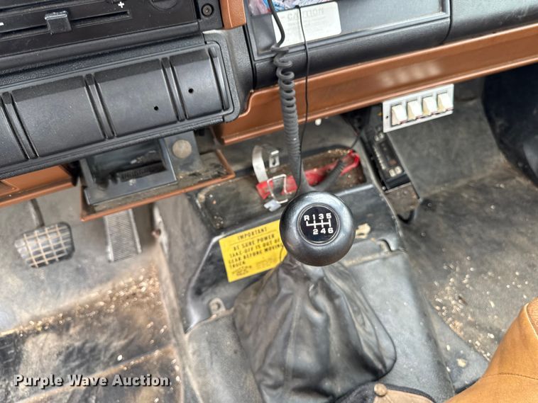 image for item FB5841 1990 GMC Topkick bucket truck