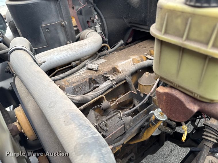 image for item FB5841 1990 GMC Topkick bucket truck