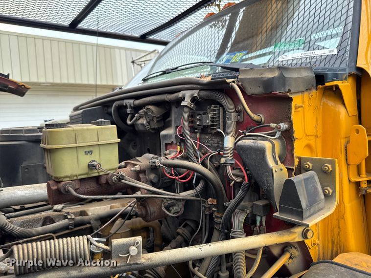 image for item FB5841 1990 GMC Topkick bucket truck